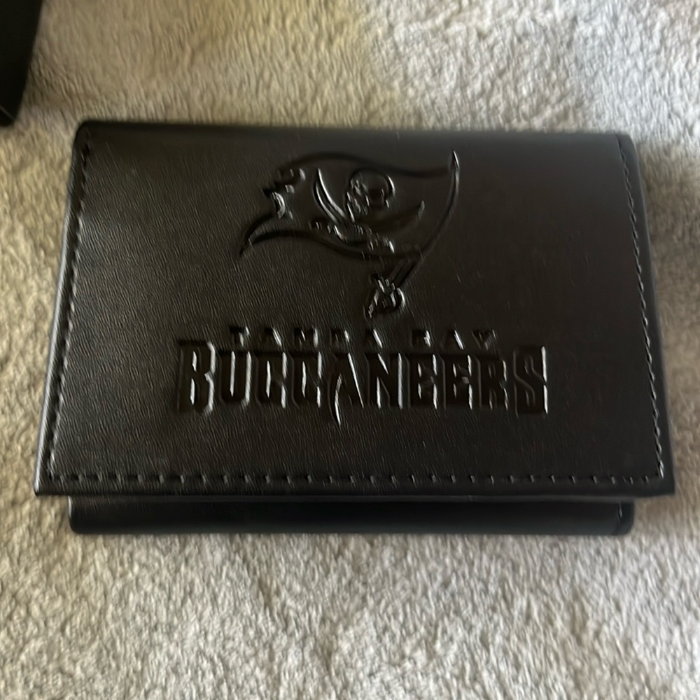 Buccaneers tri fold wallet